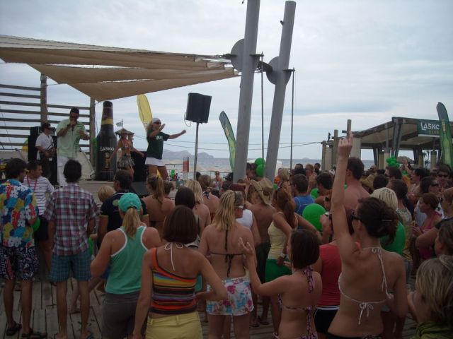 i/Kranj/Absolvent08/10-BeachParty/absolvent 2207.jpg_640.jpg